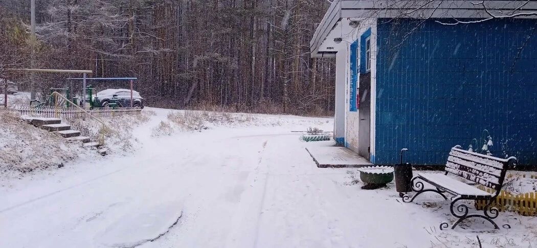 Утром во вторник, 6 октября, жителей Тынды поприветствовал первый снег Утром во вторник, 6 октября, жителей Тынды поприветствовал первый снег