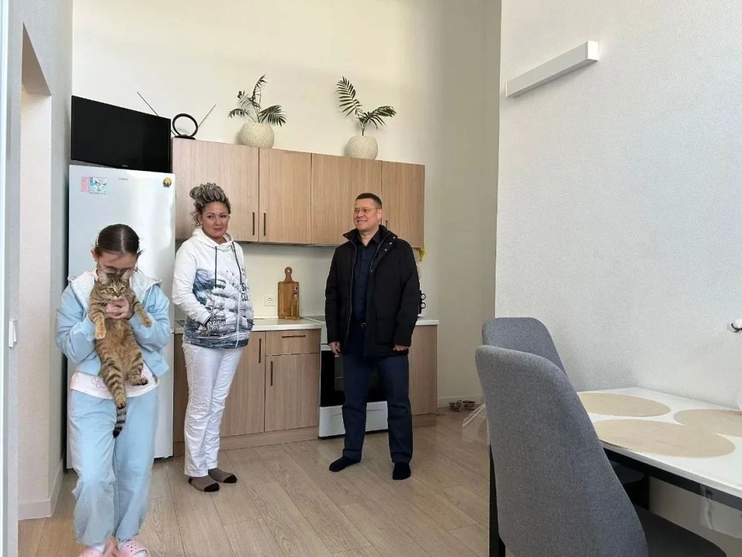 Юрий Сердечкин проверил ход строительства «Дальневосточного квартала» в Благовещенске Юрий Сердечкин проверил ход строительства «Дальневосточного квартала» в Благовещенске