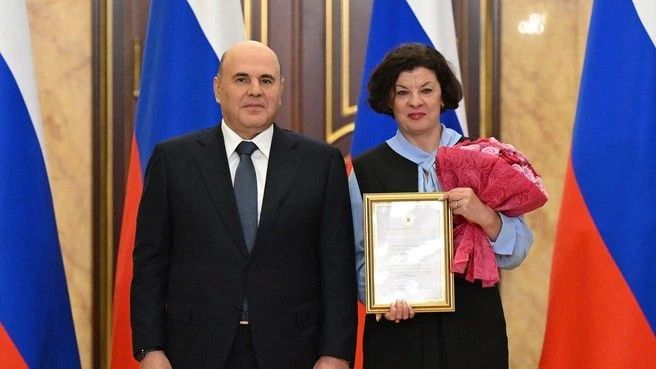 Михаил Мишустин вручил благодарность Правительства РФ руководителю детского сада столицы Приамурья