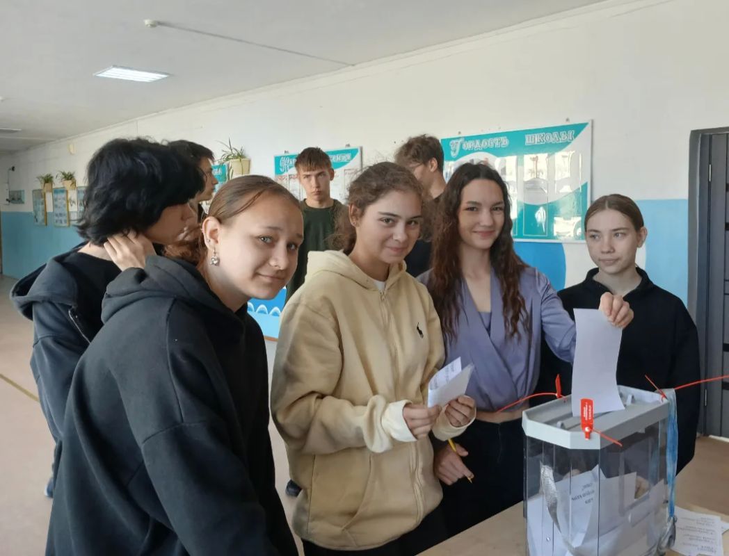В школах Амурской области прошел единый день голосования по проектам ШкИБ В школах Амурской области прошел единый день голосования по проектам ШкИБ