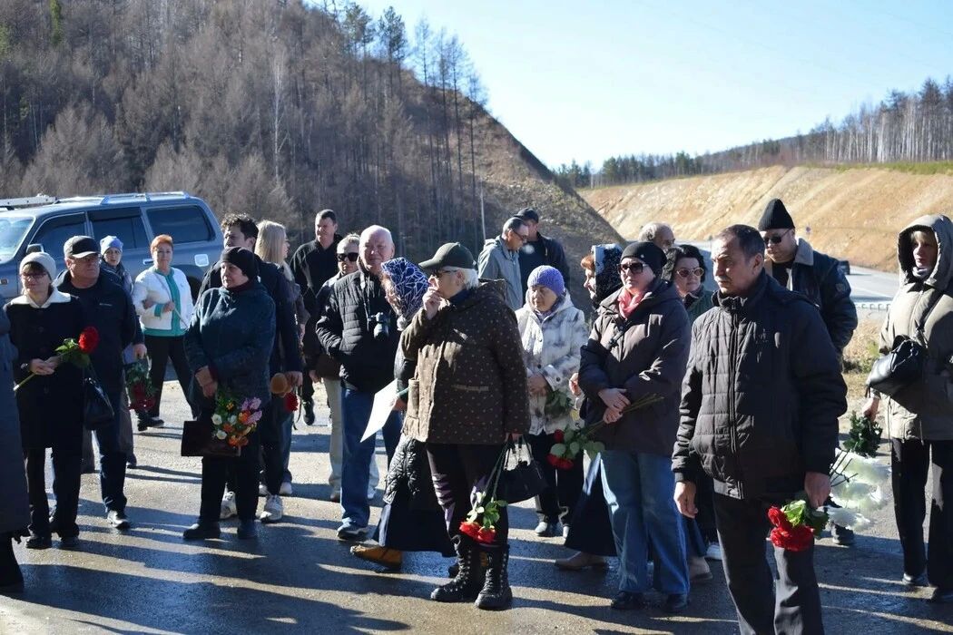 В Тынде торжественно открыли мемориал памяти 48 человек, погибших 24 июля 2025 года в результате крушения самолёта Ан-24 В Тынде торжественно открыли мемориал памяти 48 человек, погибших 24 июля 2025 года в результате крушения самолёта Ан-24