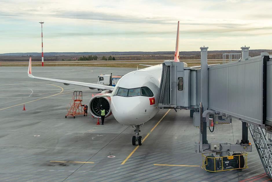Рассказываем!. Сегодня, в 8:35, самолет Airbus A321 neo авиакомпании «VietJet» из Нячанга (Вьетнам) приземлился в Благовещенске