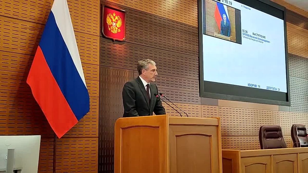 Новое заседание регионального парламента началось с приветствия губернатора Василия Орлова, депутата Государственной думы РФ Вячеслава Логинова и сенатора Совета Федерации Артема Шейкина. Глава региона отметил достойную явку...