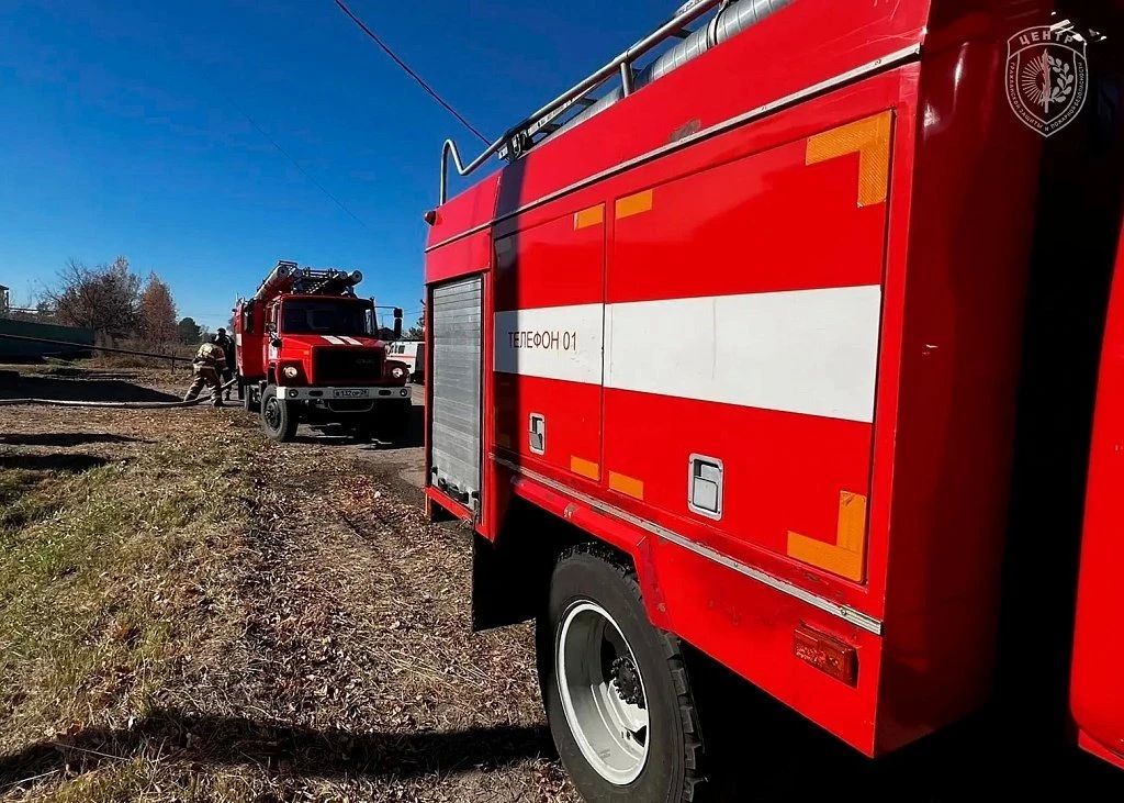 В Тамбовке после пожара в двухэтажном доме «потек» натяжной потолок В Тамбовке после пожара в двухэтажном доме «потек» натяжной потолок