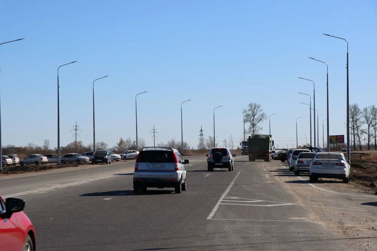 Врата достойные города Более трех километров на въезде в Белогорск обновили дорожники Врата достойные города Более трех километров на въезде в Белогорск обновили дорожники