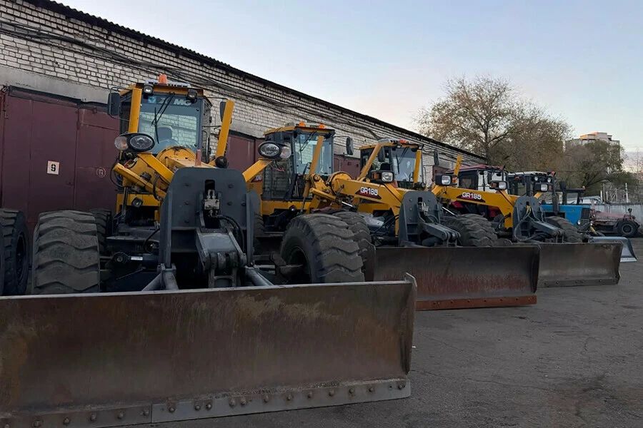 Город продолжает готовиться к зимнему периоду Город продолжает готовиться к зимнему периоду