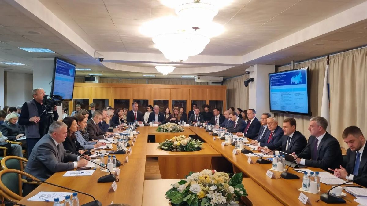 Василий Орлов: Принял участие в расширенном заседании Комитета по развитию Дальнего Востока и Арктики Государственной Думы под председательством Николая Харитонова Василий Орлов: Принял участие в расширенном заседании Комитета по развитию Дальнего Востока и Арктики Государственной Думы под председательством Николая Харитонова