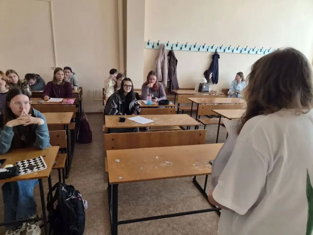 Вчера в университете, сегодня в составе избирательной комиссии: как члены «молодёжки» принимали участие в выборах-2026 Вчера в университете, сегодня в составе избирательной комиссии: как члены «молодёжки» принимали участие в выборах-2026