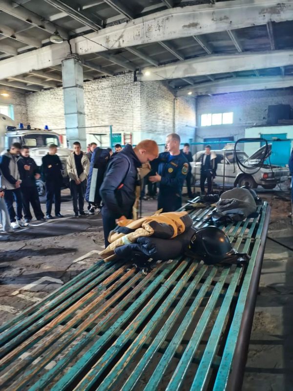 Полное погружение в будни пожарной части № 60 Полное погружение в будни пожарной части № 60