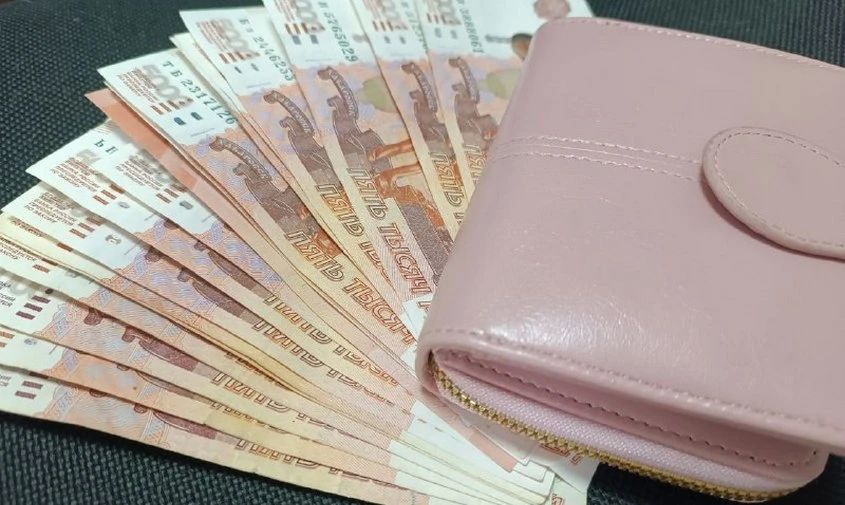 Учительнице Чигиринской школы пришлось бороться за зарплату в суде