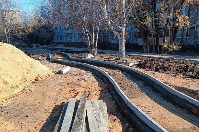 В сквере на улице Василенко в Благовещенске начался первый этап благоустройства территории