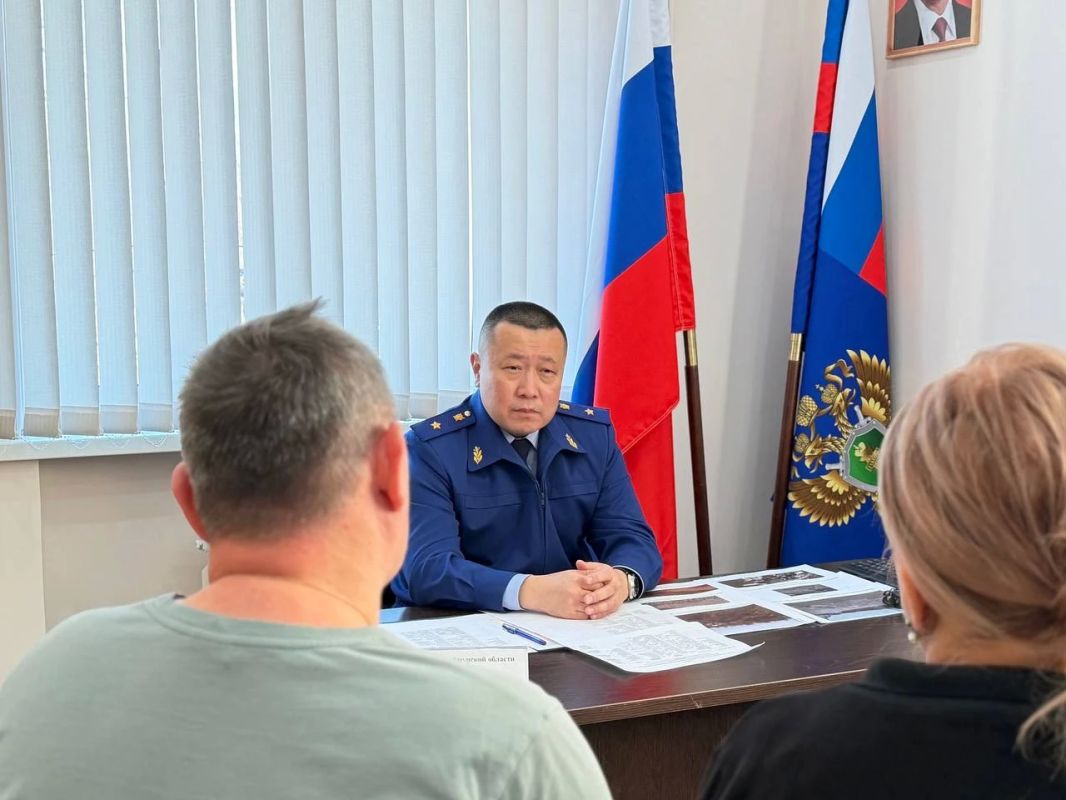 Прокурор Амурской области провел личный прием жителей Райчихинска: на контроле - вопросы медицины, благоустройства и соцподдержки