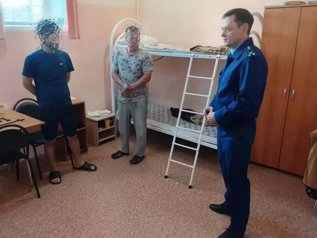 Прокурор города Благовещенска Дмитрий Самарин с рабочим визитом посетил отделенный участок городской территории – с. Белогорье, где провел личный прием граждан Прокурор города Благовещенска Дмитрий Самарин с рабочим визитом посетил отделенный участок городской территории – с. Белогорье, где провел личный прием граждан