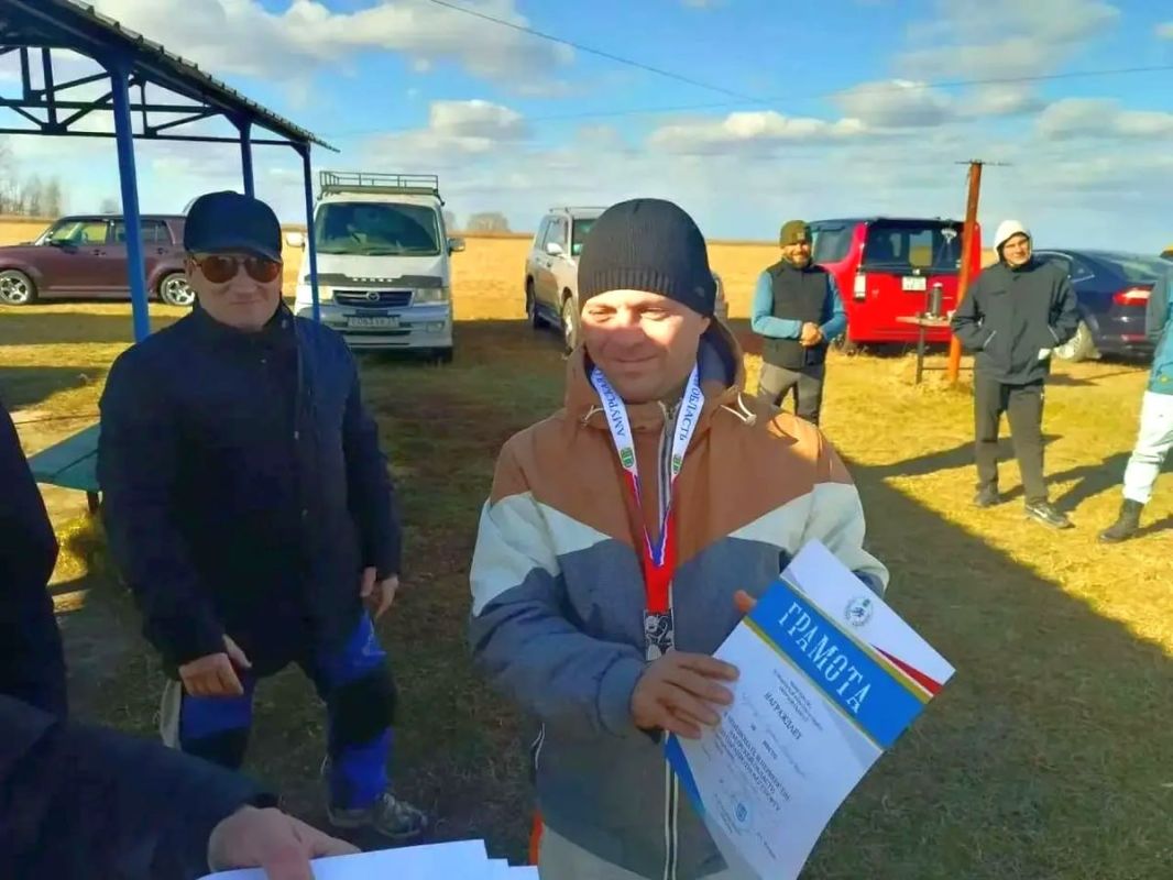 Грациозность полета и точность приземления: в Тамбовском округе на чемпионате определили лучших парашютистов Грациозность полета и точность приземления: в Тамбовском округе на чемпионате определили лучших парашютистов