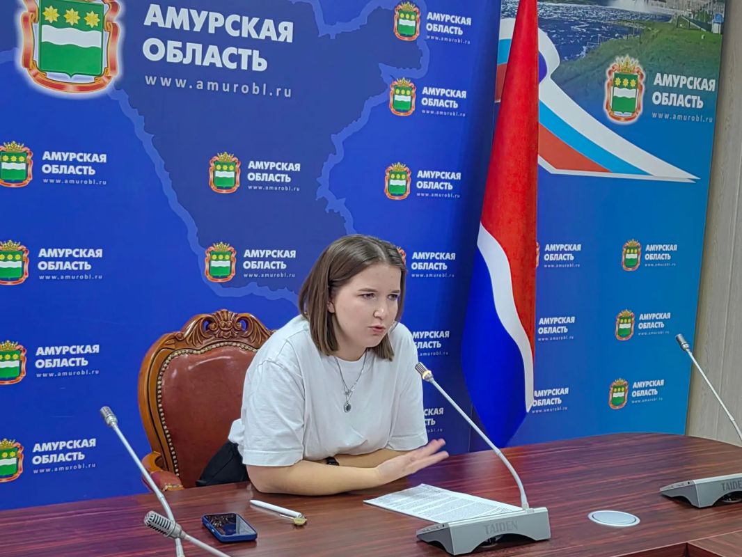Школьникам из «Движения первых» показали госслужбу изнутри Школьникам из «Движения первых» показали госслужбу изнутри